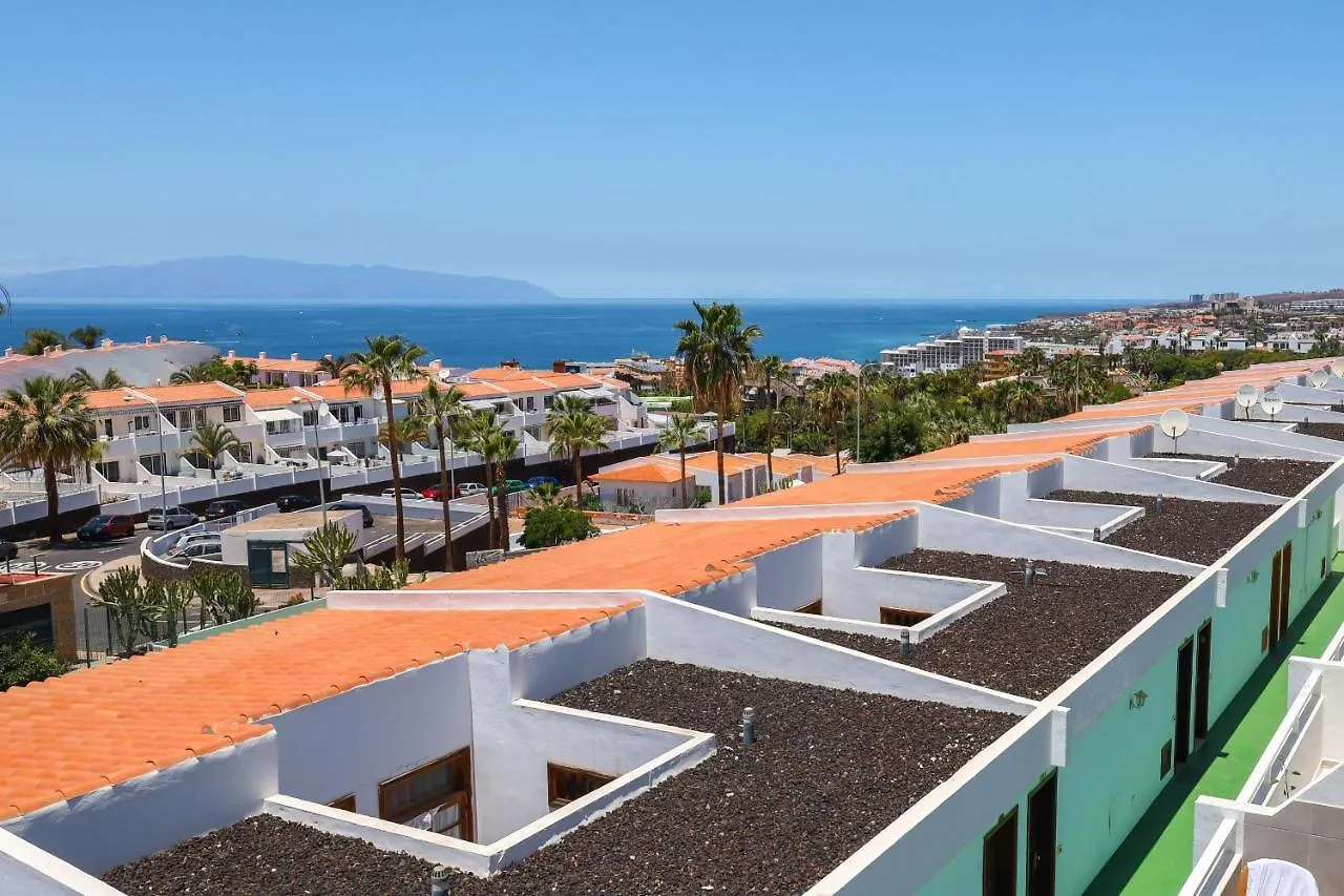 Апартаменты Lovely Sea View Free Wifi Адехе